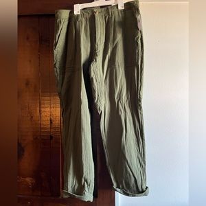 Women’s Sz. 12 Green Linen Pants